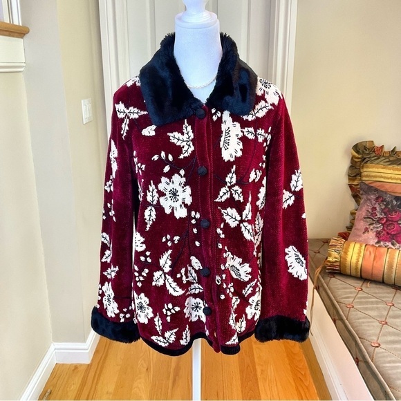 sweater sweater Sweaters - Vintage Chenille Cardigan in Burgundy Multi with Faux Fur Trim Embellished (S)
